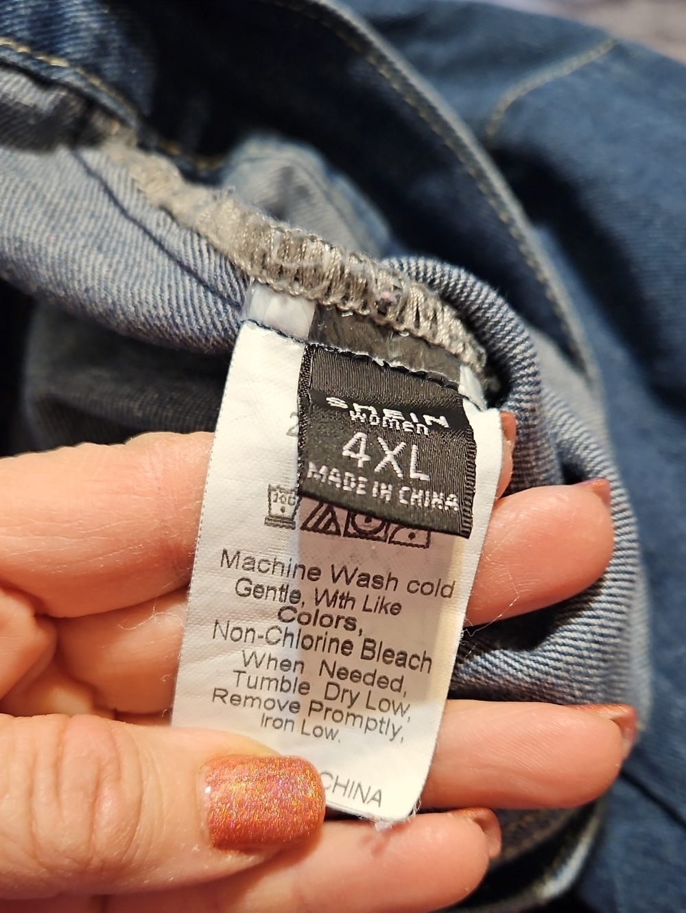 SHEIN Medium Blue Relaxed Denim Jacket With BUTTERFLY EMBROIDERY ON THE BACK. - Picture 6 of 7